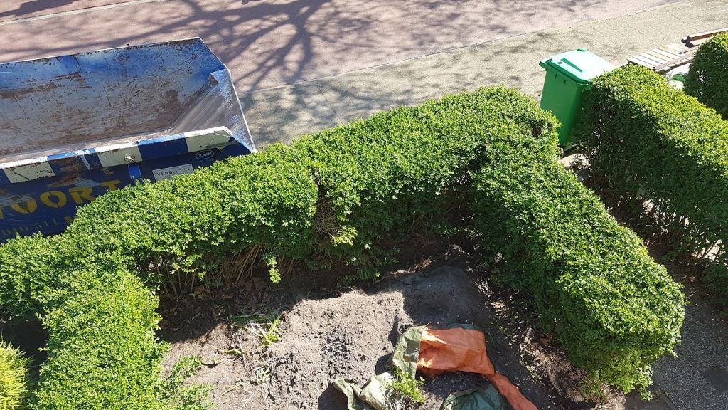 Het Bouwen van een Fietsenstalling – Deel 1: Uitgraven van de Voortuin