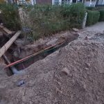 Verstopping, wortels en een graafmachine: hoe een rioolklus toch nog leuk werd