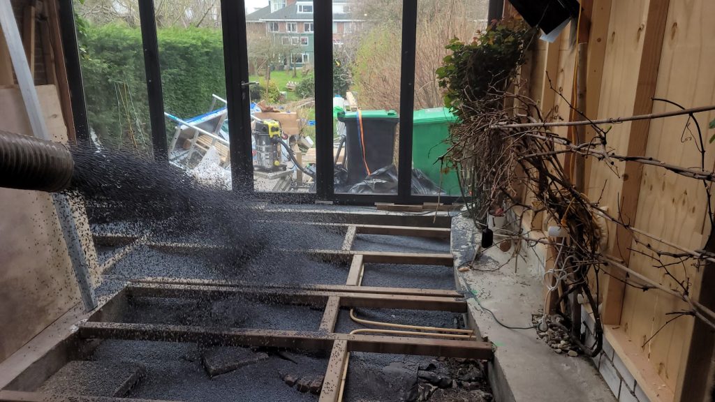 tuinkamer isolatie bolletjes