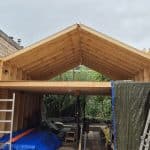 tuinhuis dak zit er op