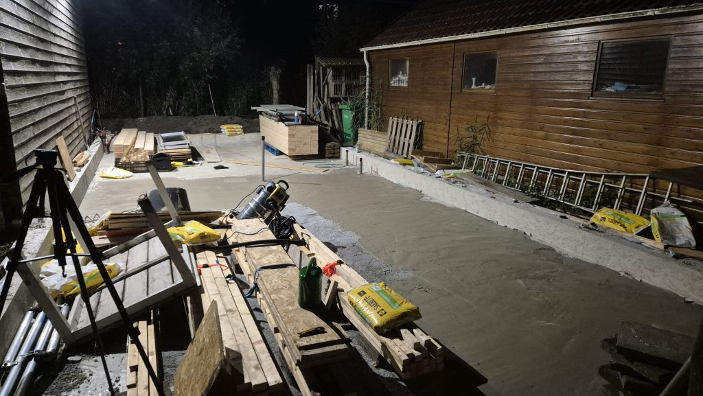 eerste deel hout bij nacht