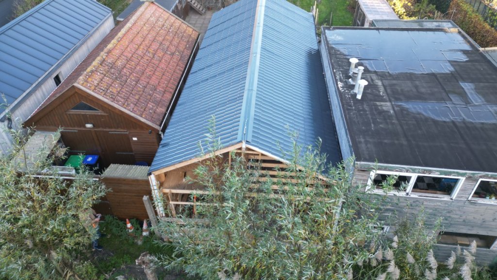 het nieuwe dak met de drone